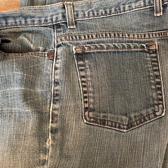 Distressed Eddie Bauer Full Length high waisted Boot Cut Jeans, Sz 14 - Picture 10 of 13